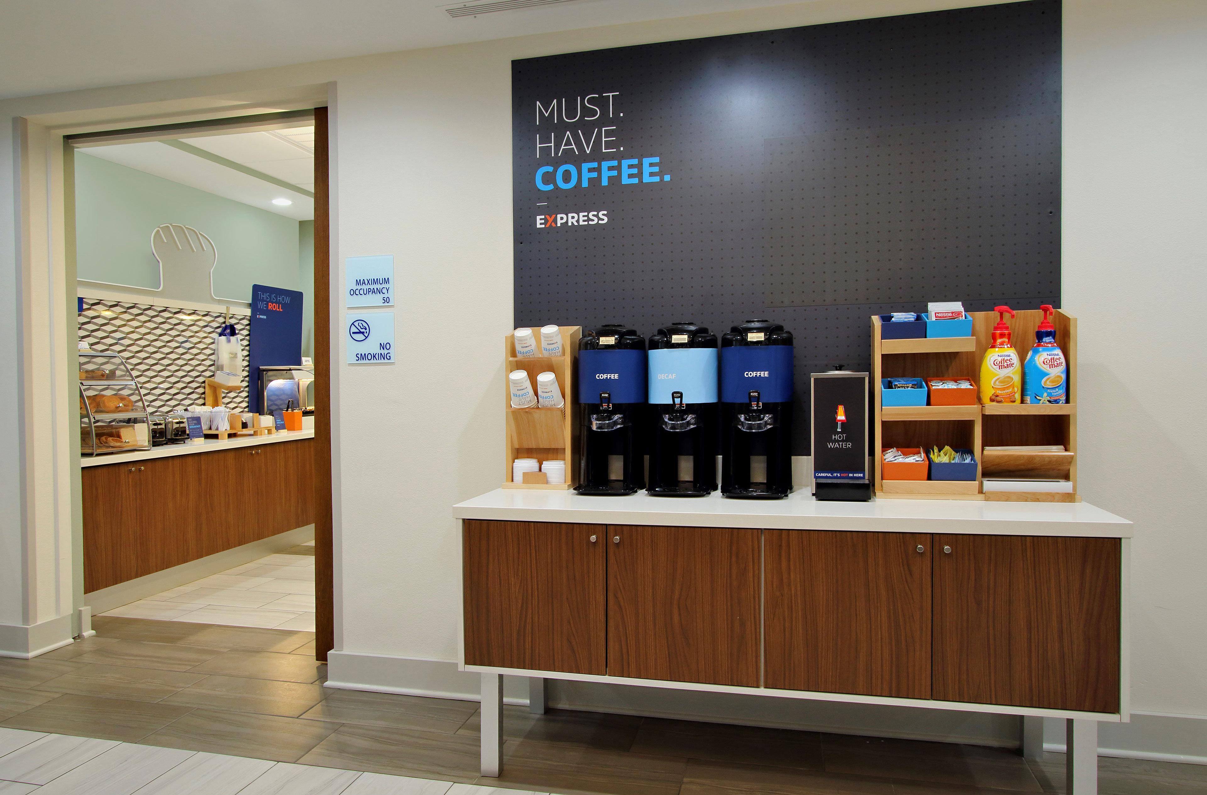 Holiday Inn Express Hotel & Suites Manchester Conference Center By Ihg Екстер'єр фото