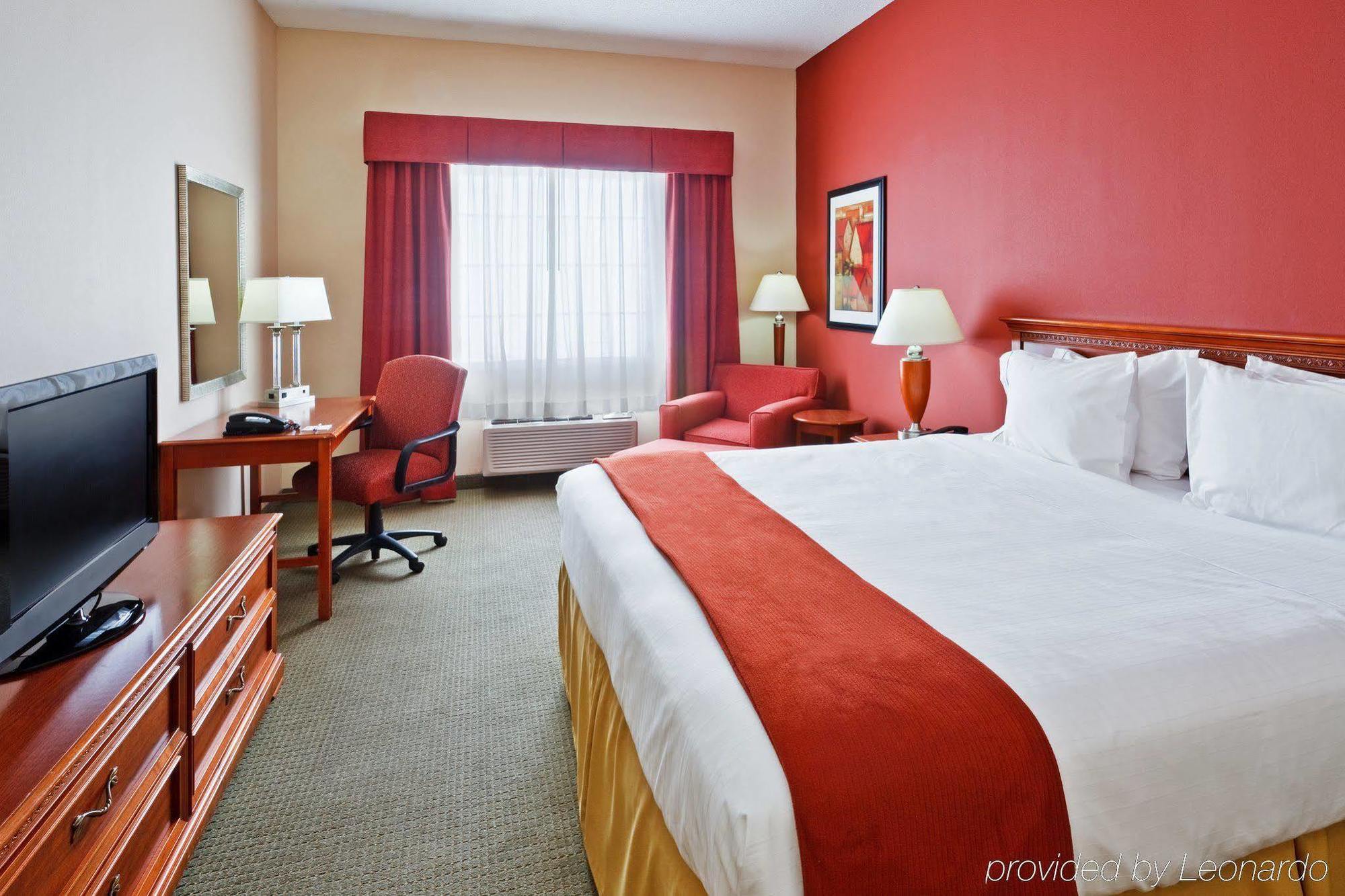 Holiday Inn Express Hotel & Suites Manchester Conference Center By Ihg Екстер'єр фото
